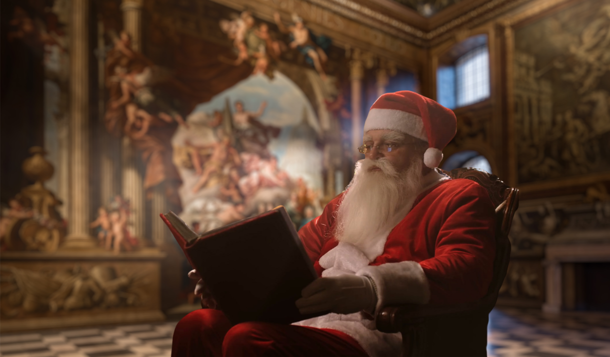 Storytelling with Father Christmas in the Painted Hall
